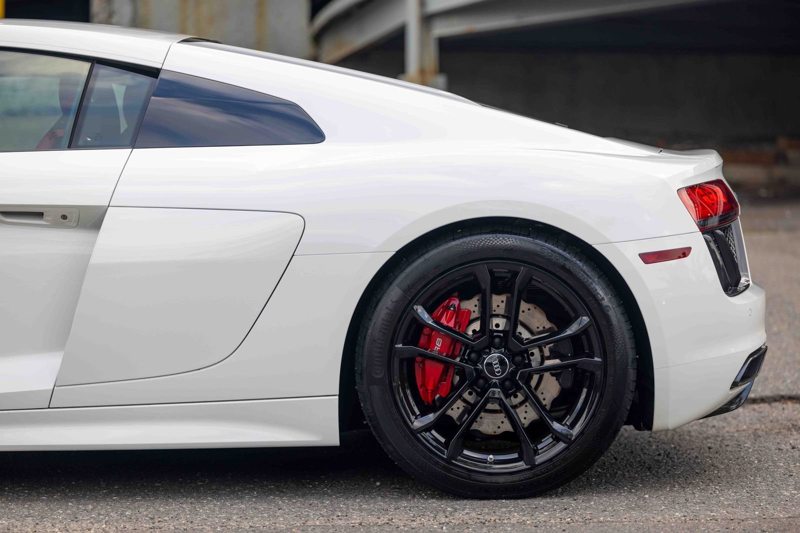 Used 2018 Audi R8 V10 RWD image 35