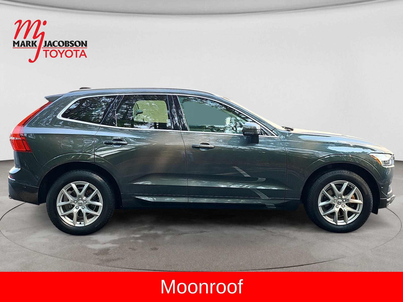 Used 2019 Volvo XC60 T5 Momentum w/ Premium Package FWD image 6
