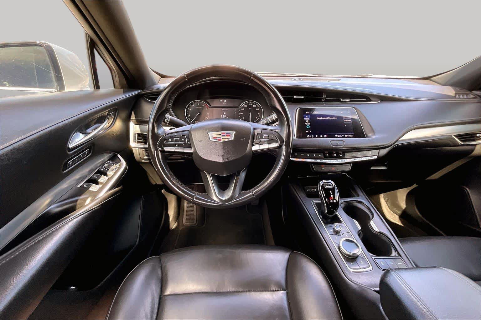 Used 2022 Cadillac XT4 Premium Luxury w/ Safety Alert Package AWD/4WD image 5