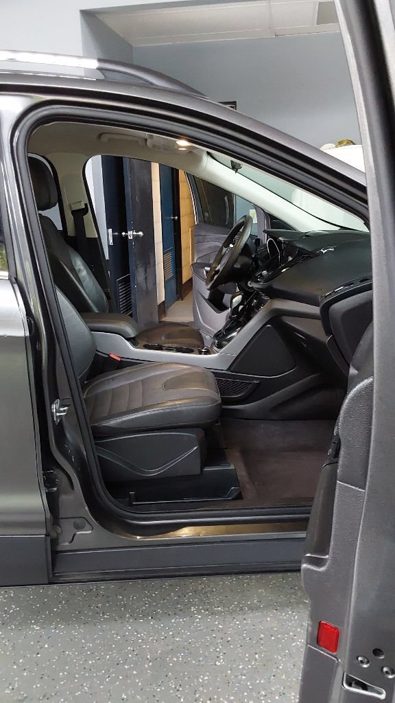 Used 2015 Ford Escape SE w/ SE Chrome Package AWD/4WD image 16