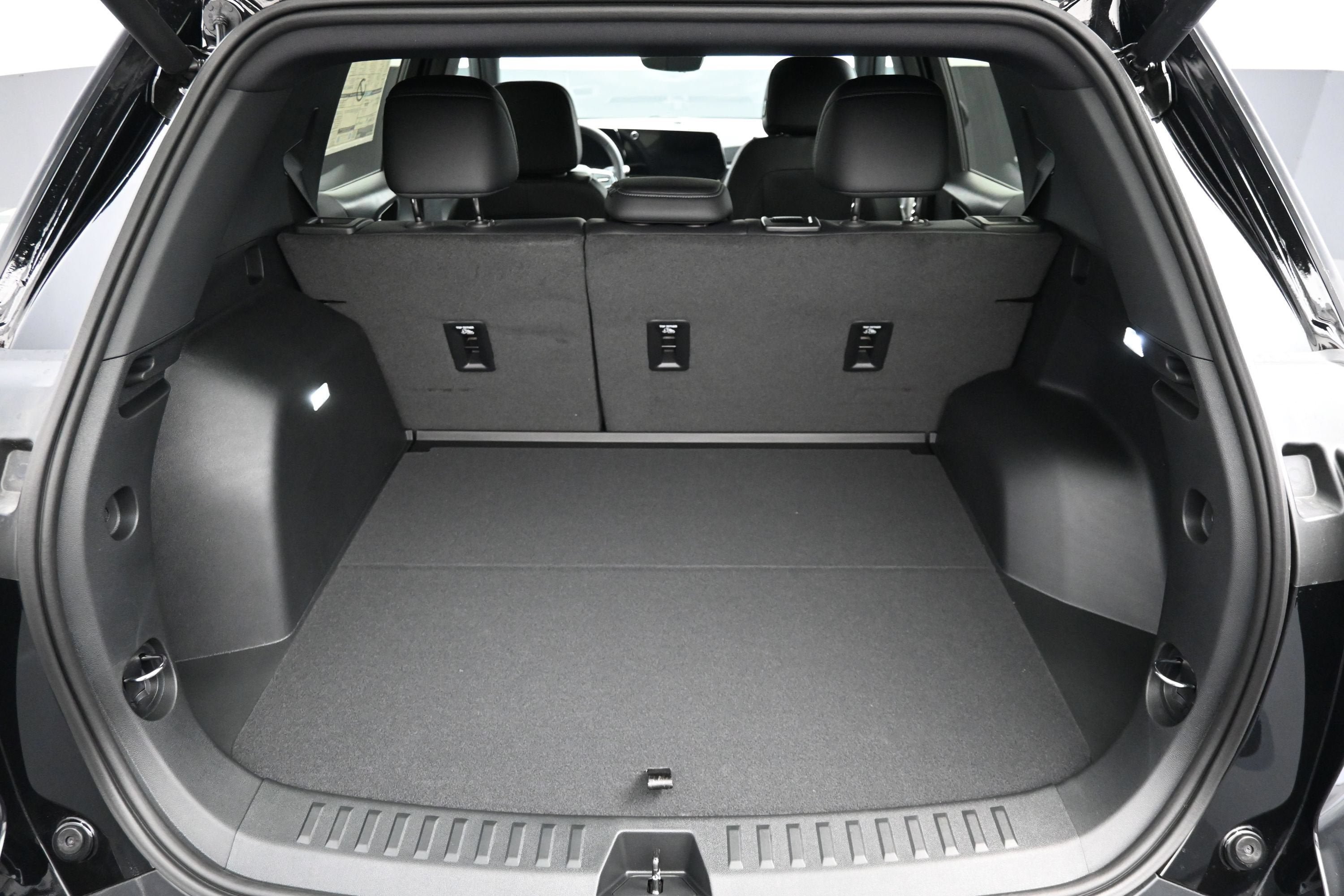 New 2027 Chevrolet Equinox LT w/ Convenience Package II FWD image 26