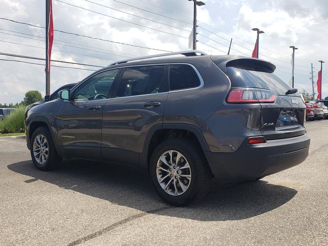 Used 2019 Jeep Cherokee Latitude Plus w/ Cold Weather Group AWD/4WD image 6