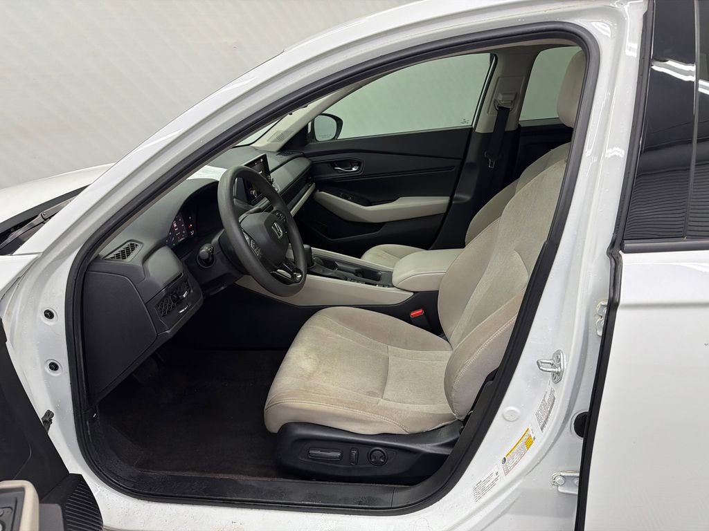 Used 2024 Honda Accord EX image 9