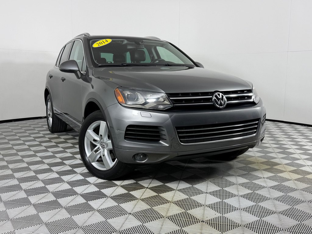 Used 2014 Volkswagen Touareg VR6 AWD/4WD image 2