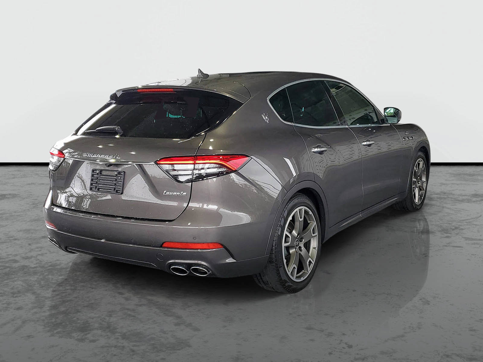 Used 2023 Maserati Levante GT AWD/4WD image 2