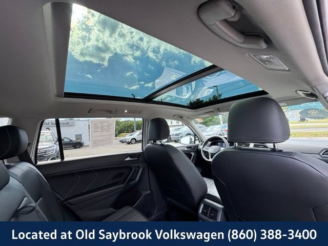 Certified 2023 Volkswagen Tiguan SE w/ Panoramic Sunroof Package AWD/4WD image 24