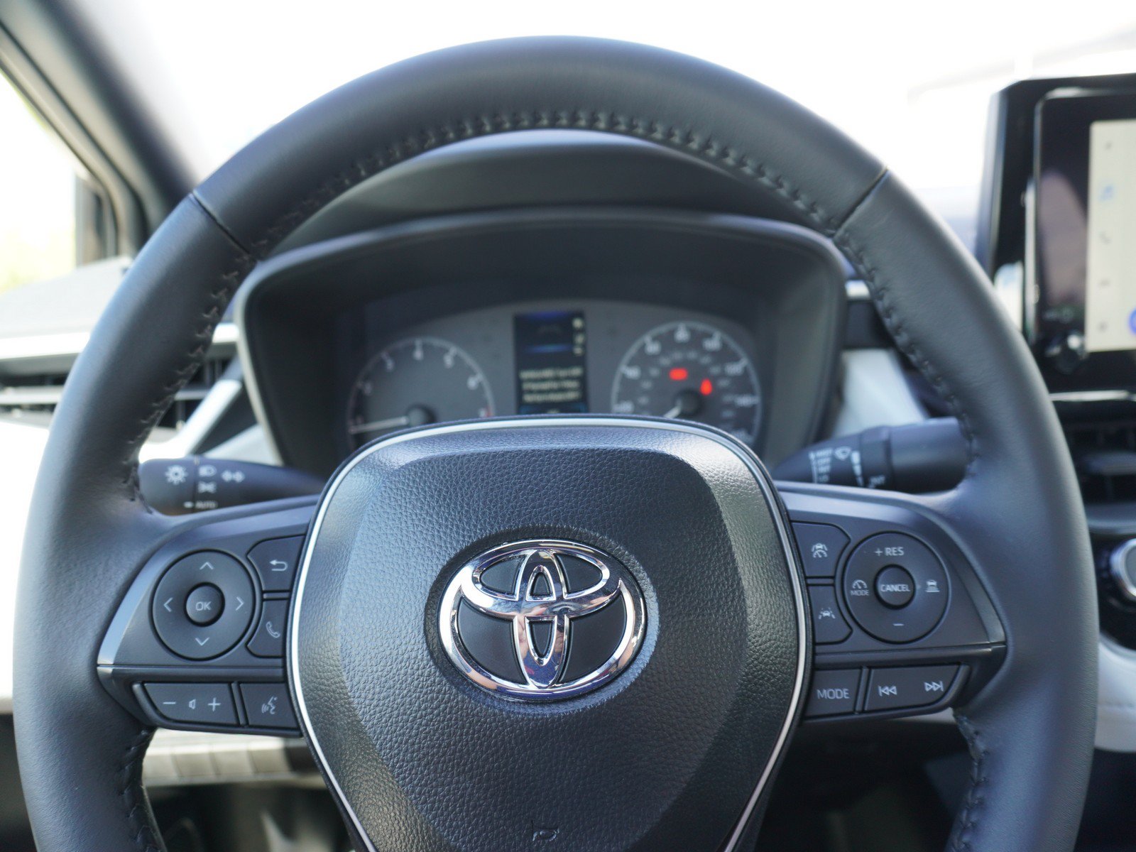 Used 2025 Toyota Corolla SE FWD image 21