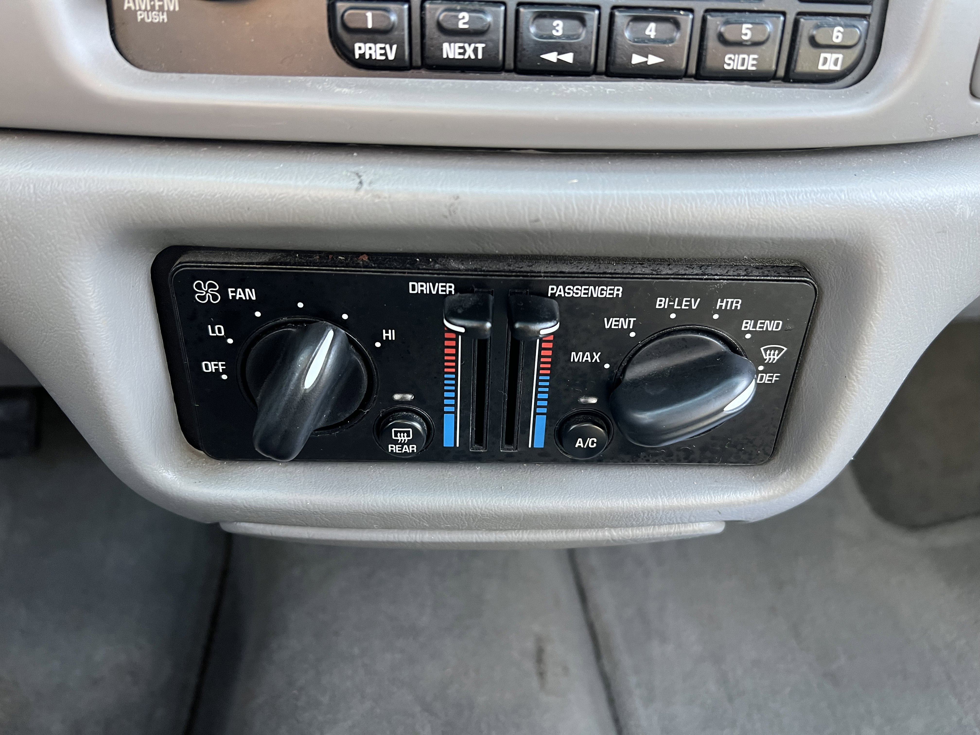 Used 2003 Buick Century Custom image 17