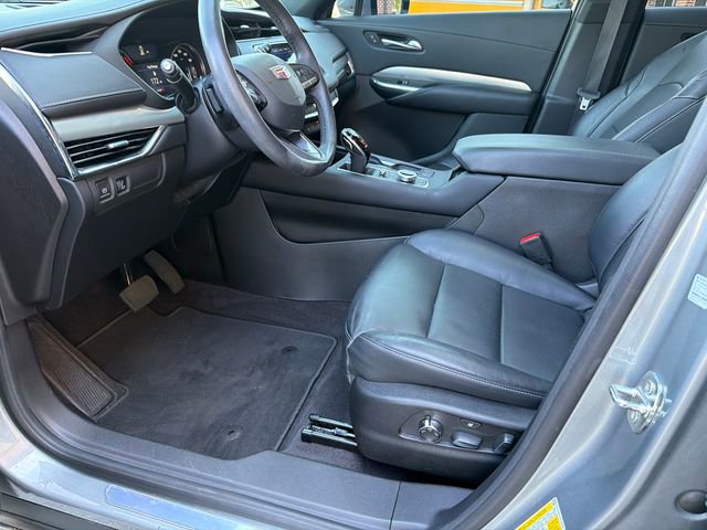 Used 2023 Cadillac XT4 Premium Luxury image 9