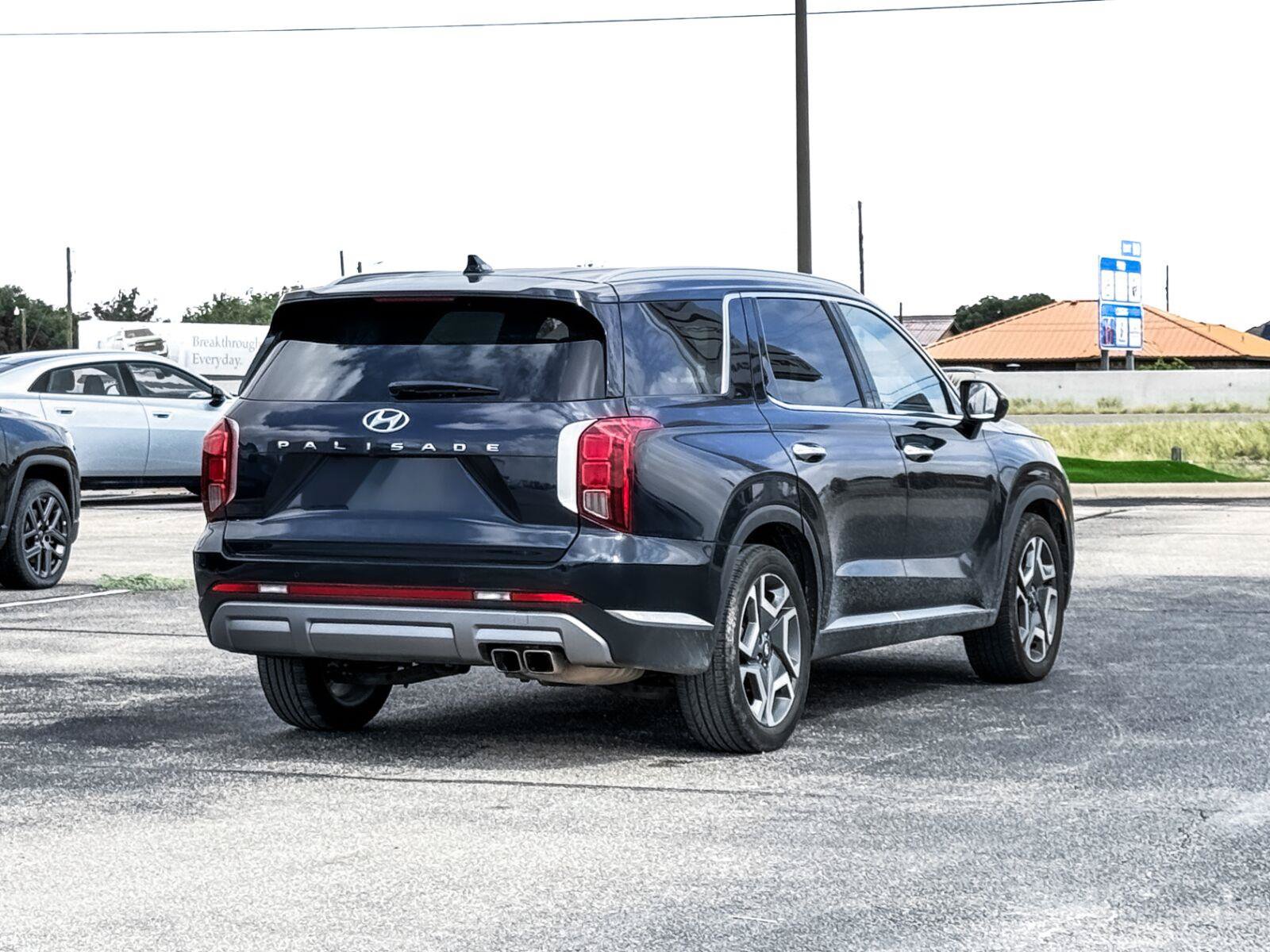 Used 2024 Hyundai Palisade SEL FWD image 9