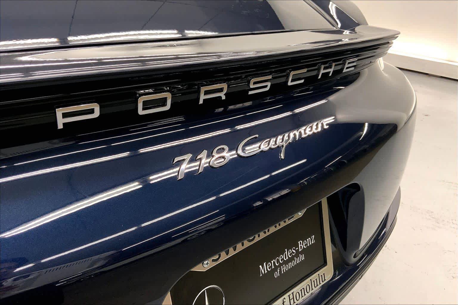 Used 2018 Porsche 718 Cayman RWD image 12