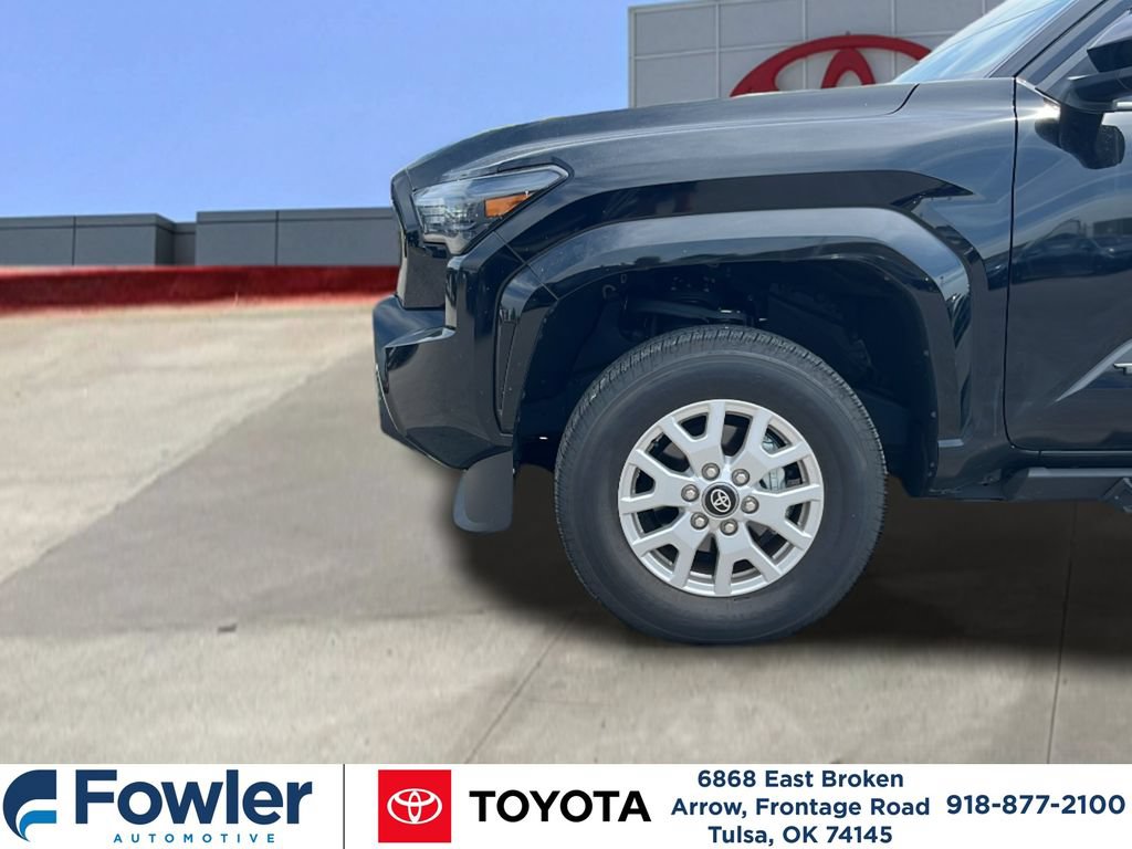 Certified 2025 Toyota Tacoma SR5 AWD/4WD image 9