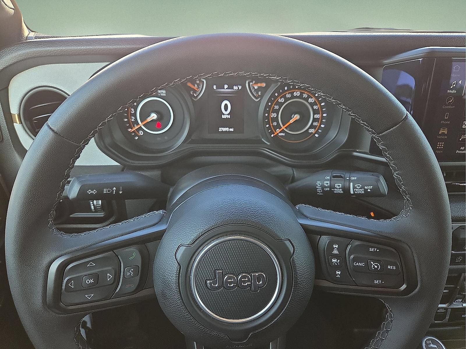 Used 2025 Jeep Wrangler Unlimited Sport AWD/4WD image 4