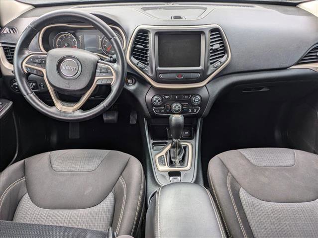 Used 2015 Jeep Cherokee Latitude w/ Comfort/Convenience Group image 16