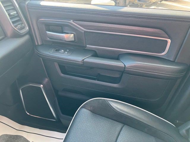 Used 2025 RAM 2500 Laramie AWD/4WD image 21