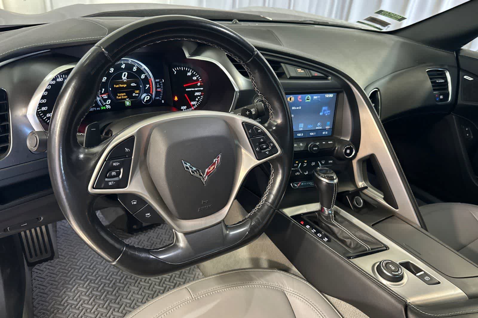 Used 2018 Chevrolet Corvette Stingray Coupe w/ 1LT RWD image 14