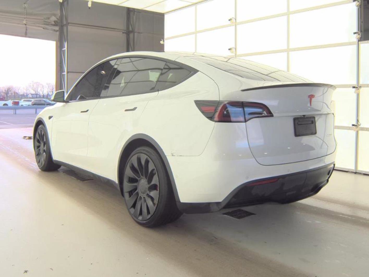 Used 2022 Tesla Model Y Performance AWD/4WD image 4