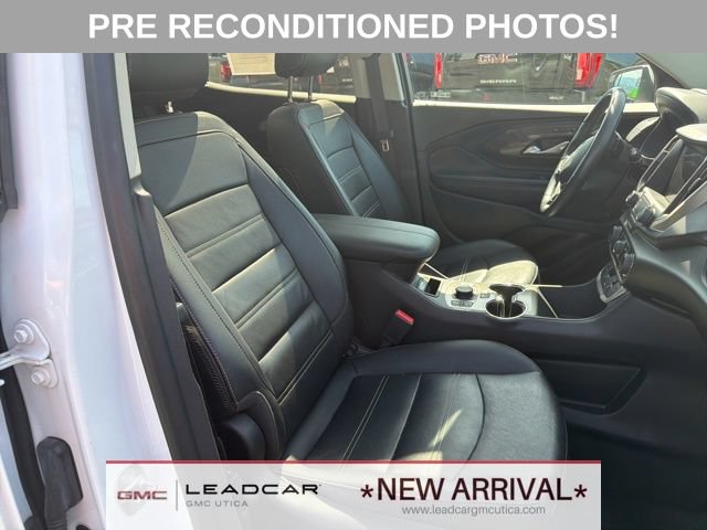 Used 2023 GMC Terrain Denali w/ Denali Premium Package AWD/4WD image 11