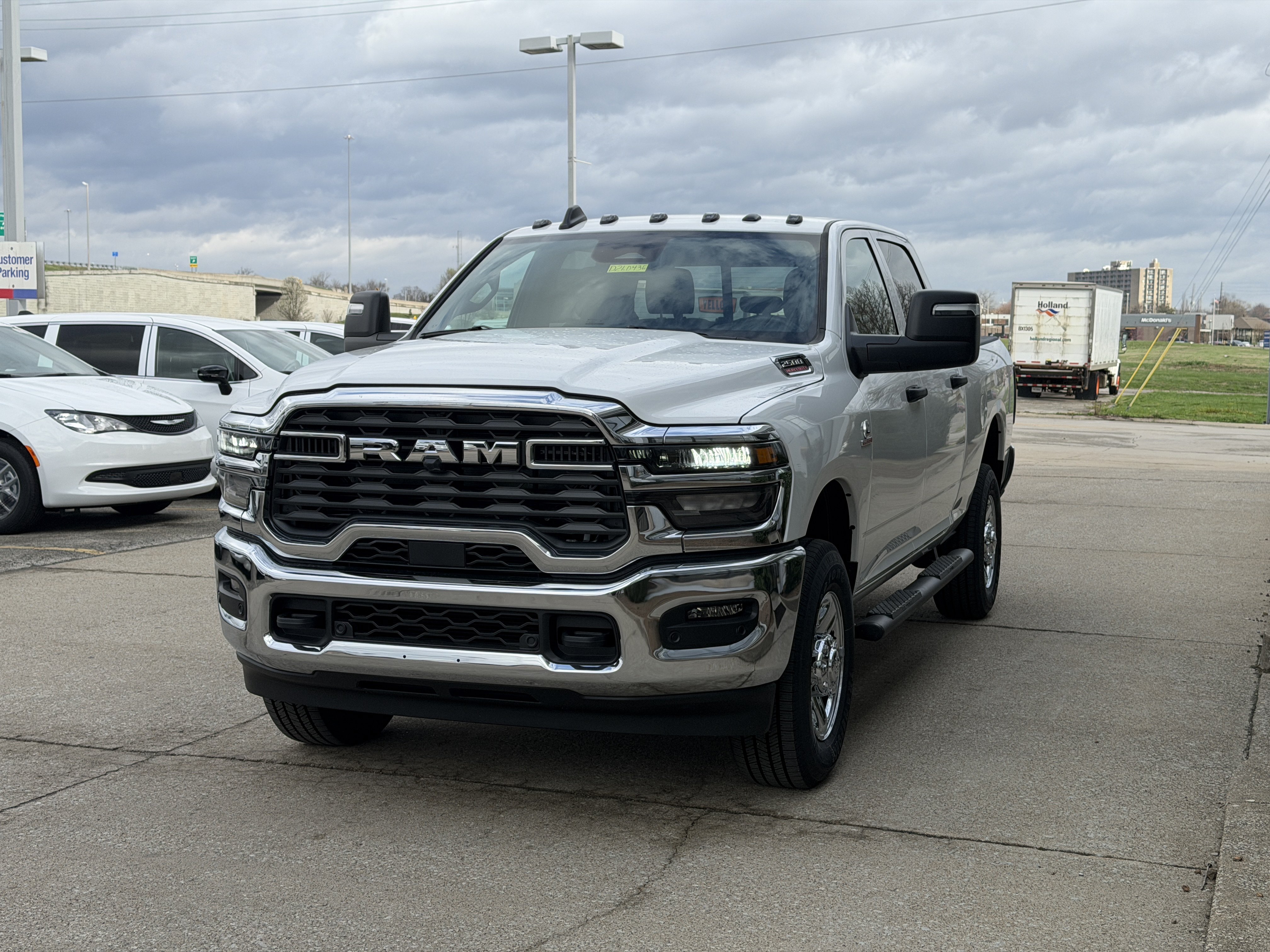 New 2026 RAM 2500 Tradesman AWD/4WD image 19