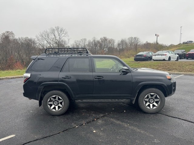 Used 2023 Toyota 4Runner TRD Off-Road Premium image 2