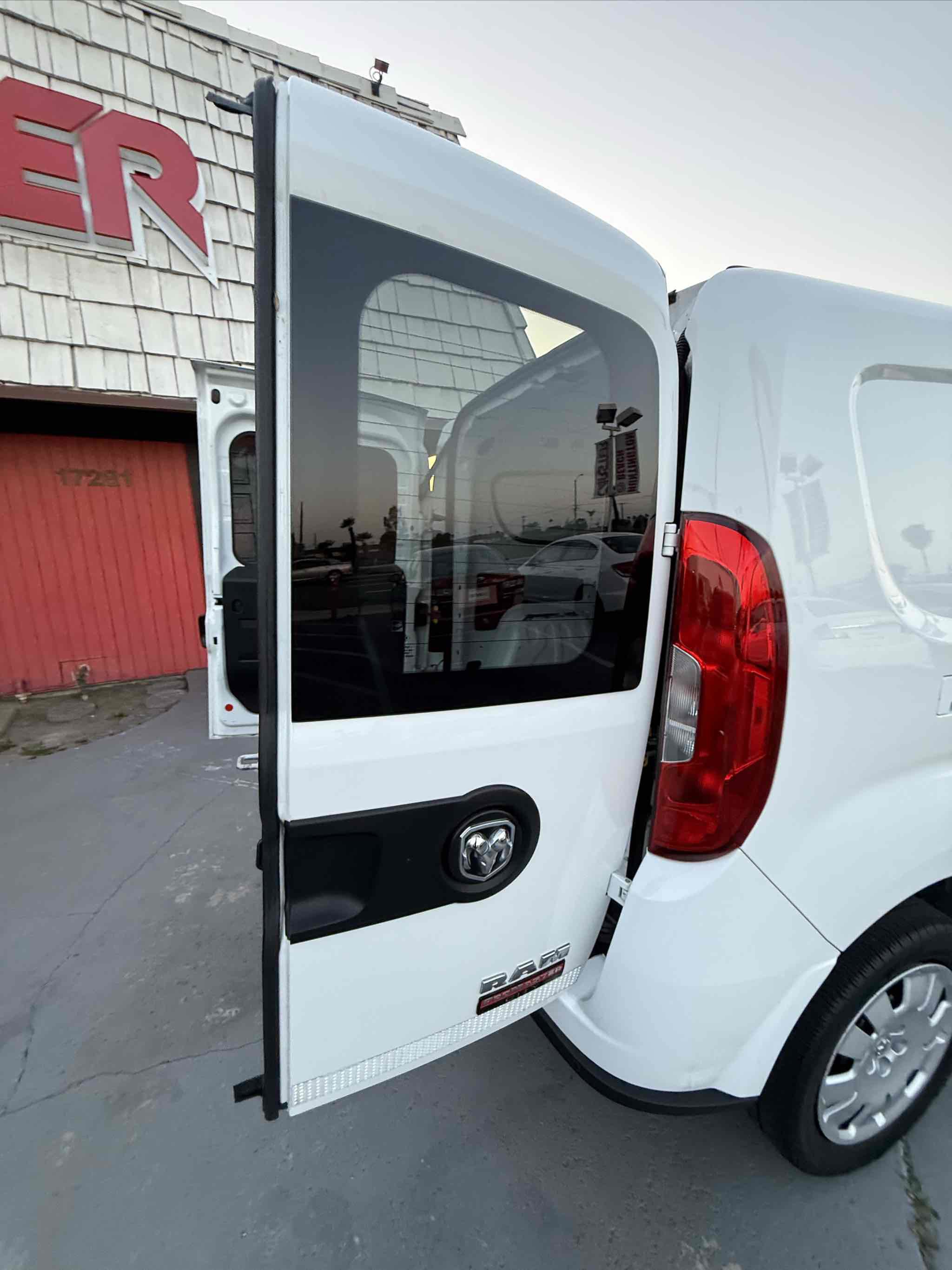 Used 2017 RAM ProMaster City Tradesman SLT w/ Rear Back-up Camera Group image 36