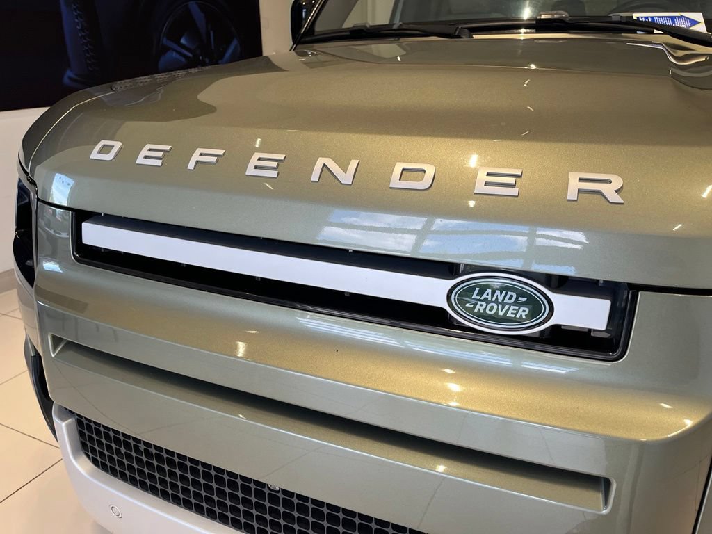 Certified 2020 Land Rover Defender 110 S AWD/4WD image 13