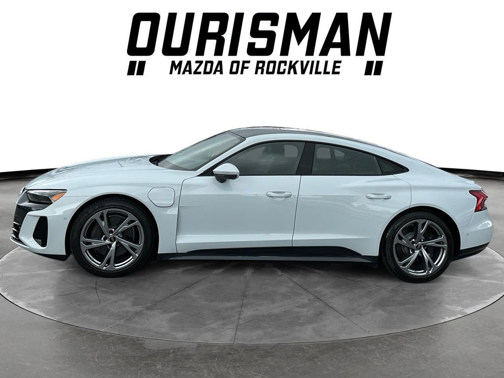 Used 2023 Audi e-tron GT Prestige image 3