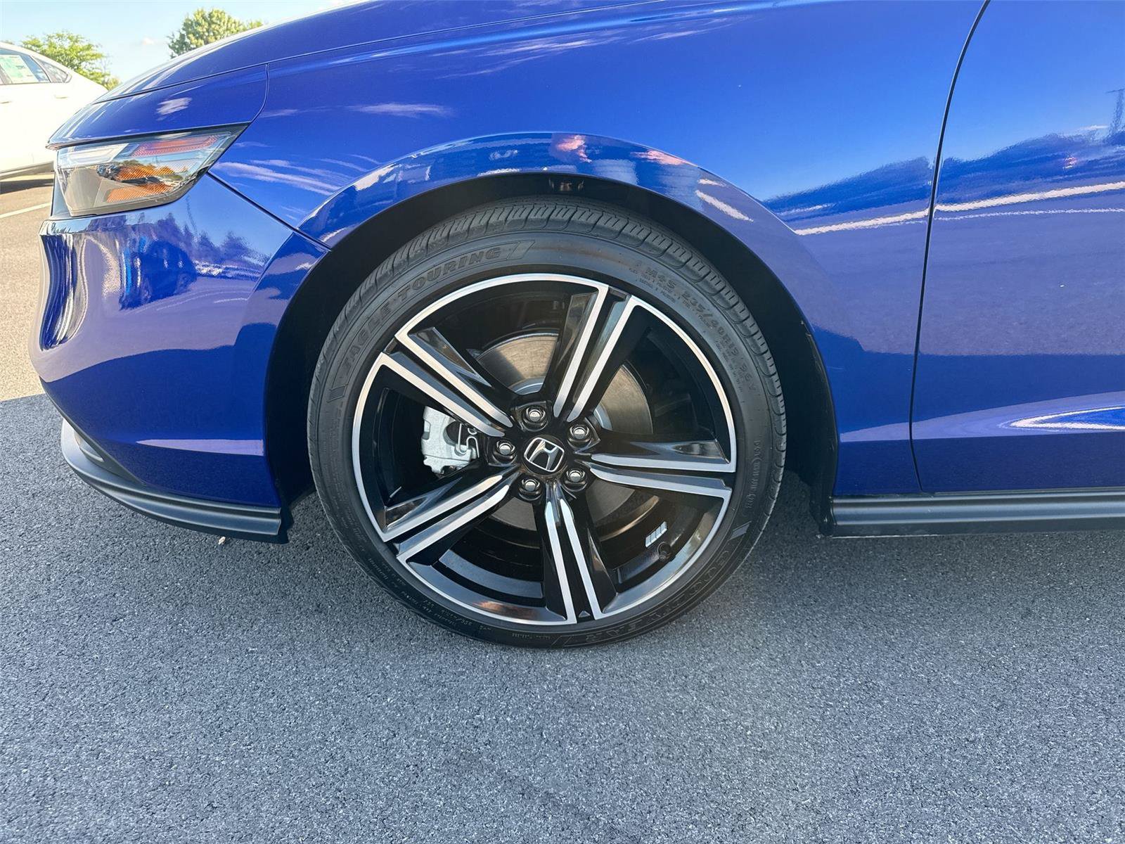 Used 2024 Honda Accord Sport image 11