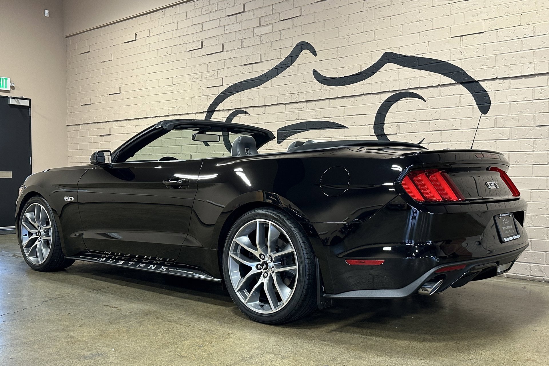 Used 2017 Ford Mustang GT Premium w/ Equipment Group 401A image 11
