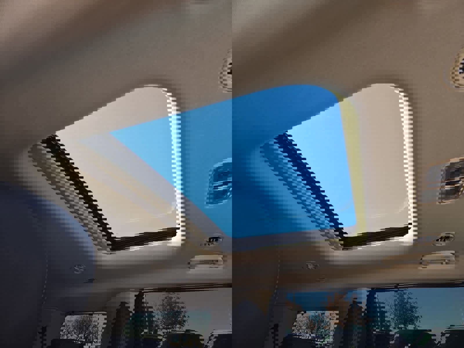 Certified 2025 Kia Carnival SX w/ SX Dark Edition Package image 20