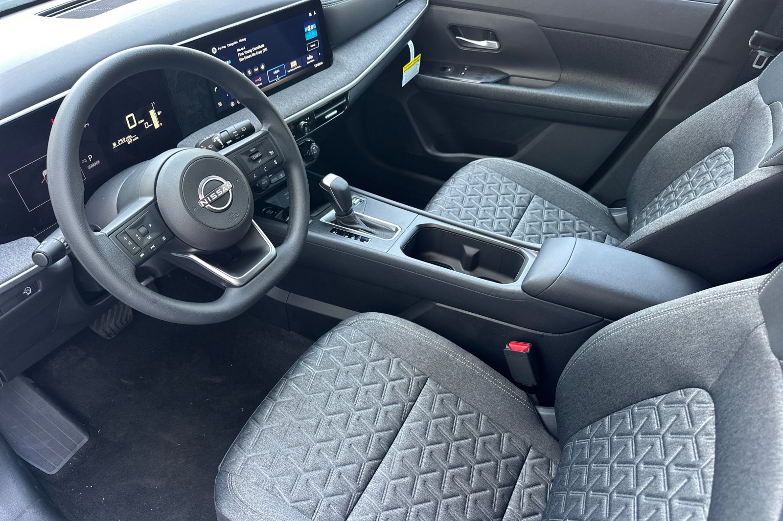 New 2026 Nissan Kicks SV FWD image 7