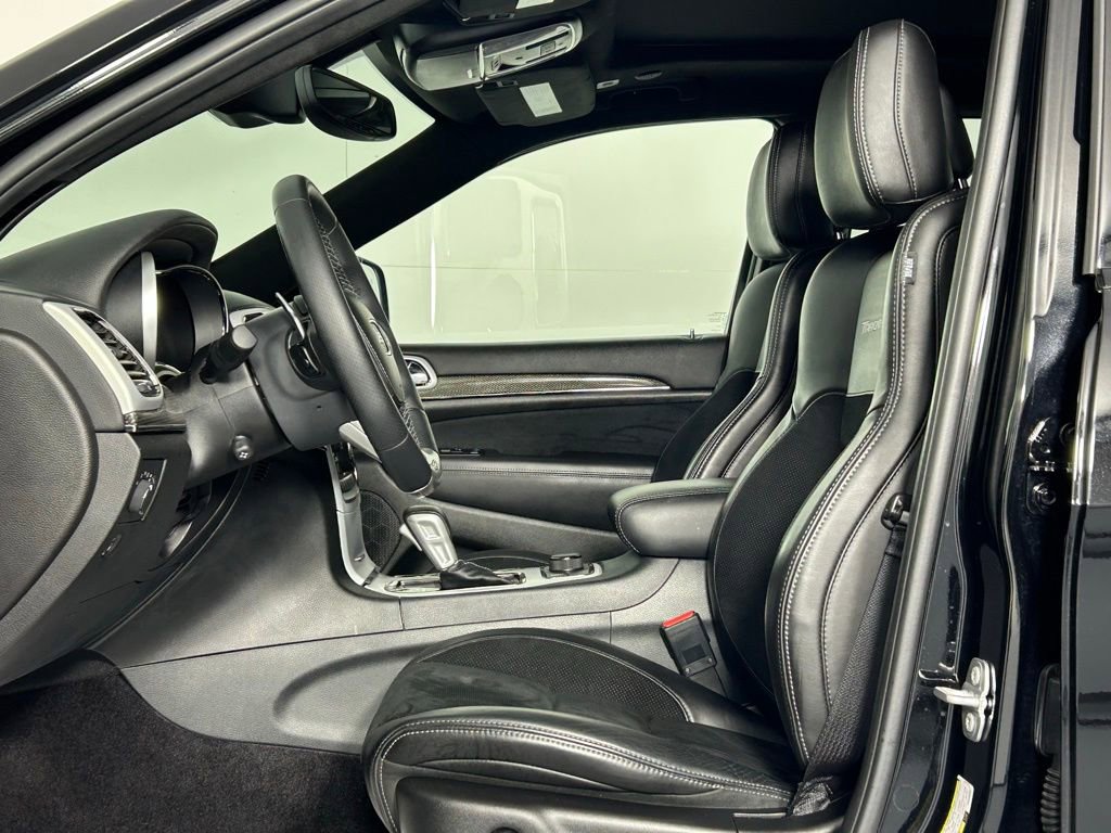 Used 2018 Jeep Grand Cherokee Trackhawk AWD/4WD image 35