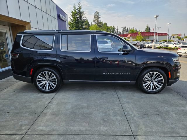 Used 2022 Jeep Grand Wagoneer Series III w/ Rear Seat Video Group 1 AWD/4WD image 4