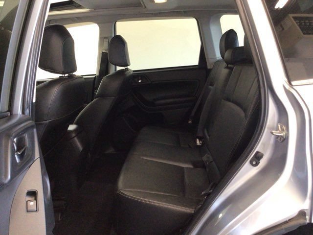 Used 2016 Subaru Forester 2.5i Limited AWD/4WD image 11