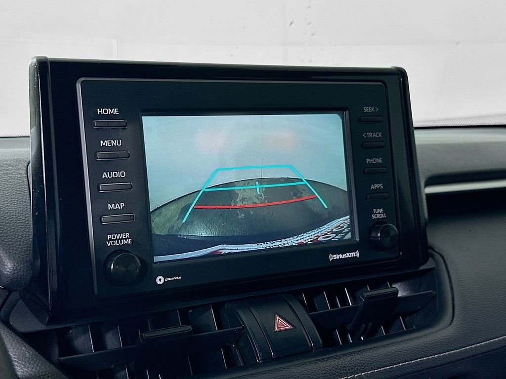 Used 2021 Toyota RAV4 LE image 9