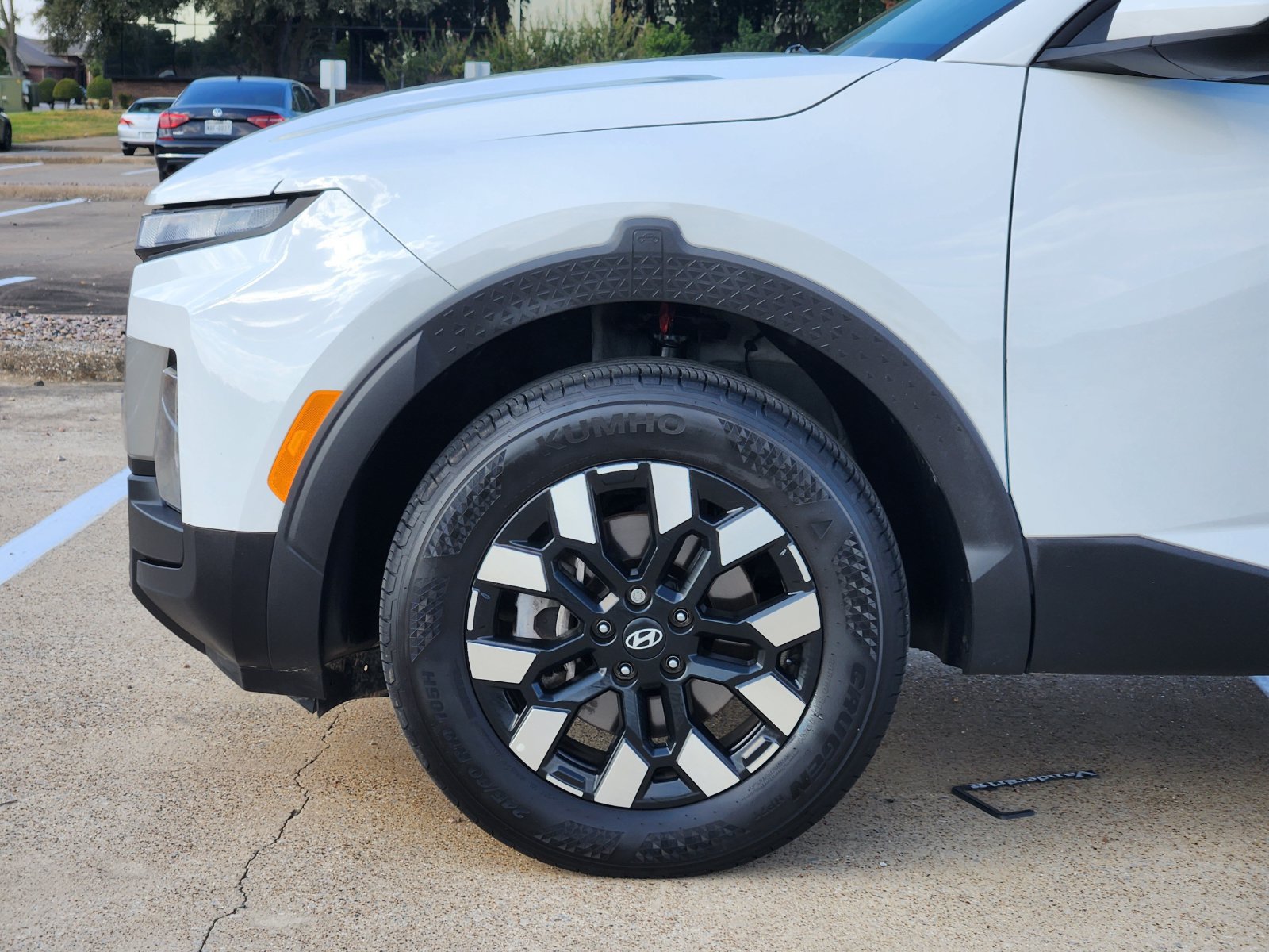 Used 2025 Hyundai Santa Cruz SE AWD/4WD image 17