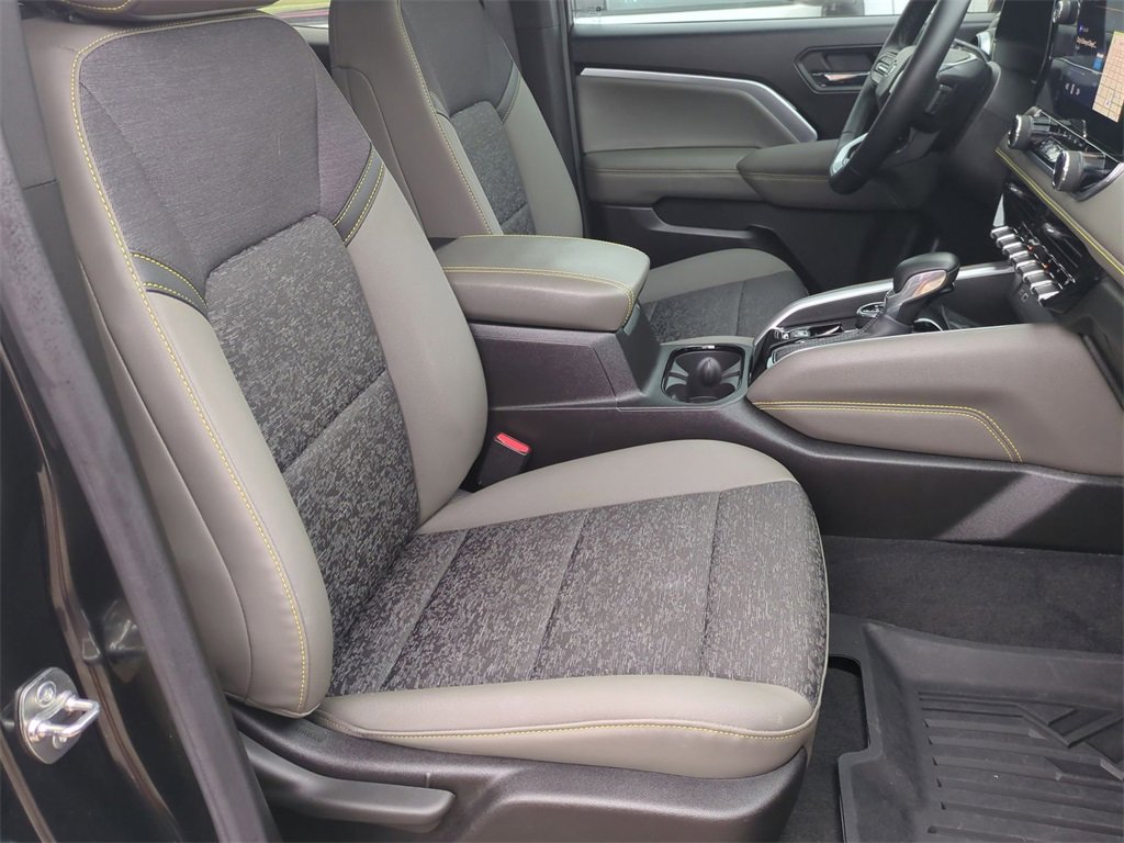 Used 2024 Chevrolet Colorado ZR2 w/ Technology Package image 27