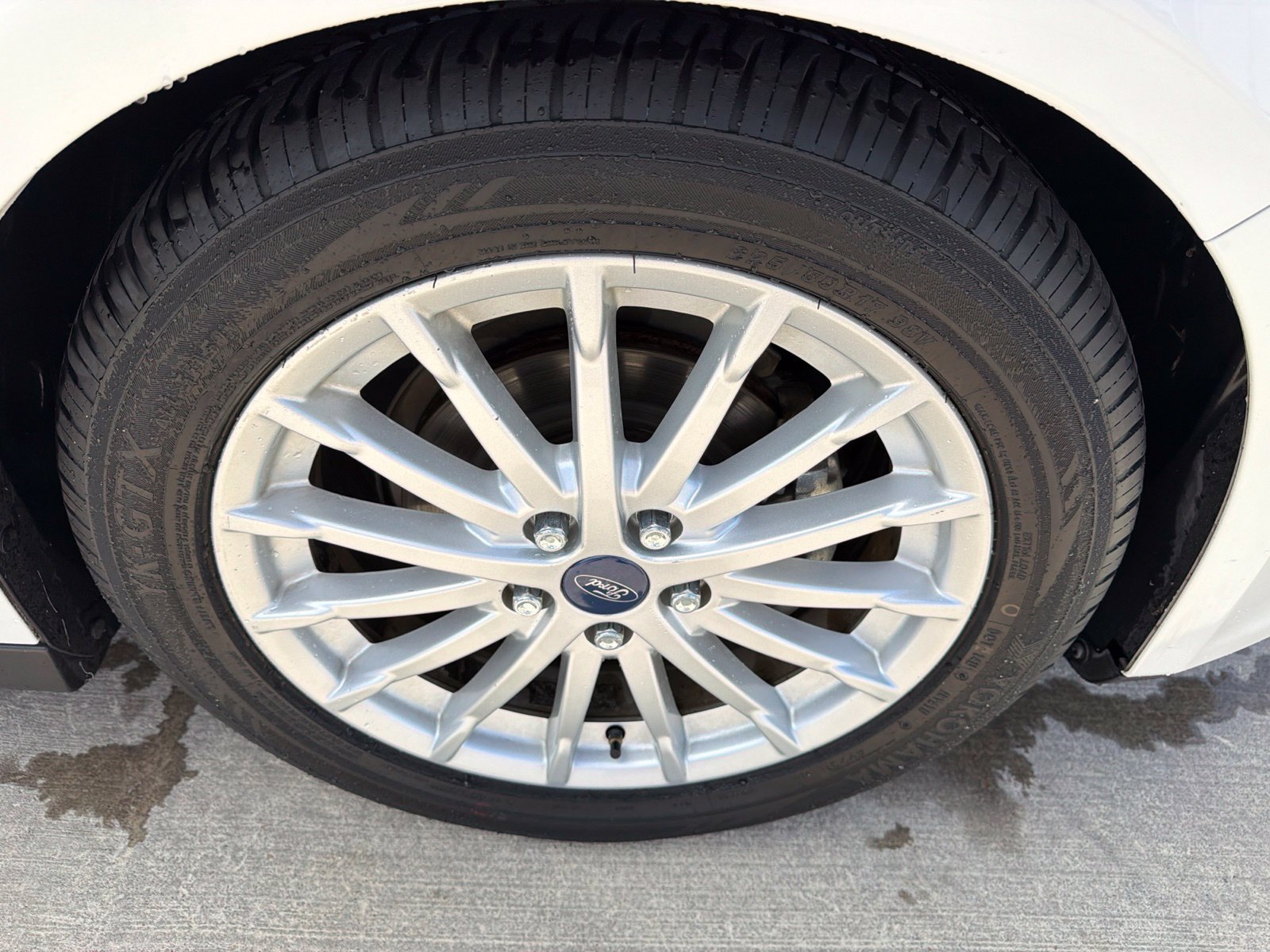 Used 2013 Ford C-MAX SEL FWD image 11