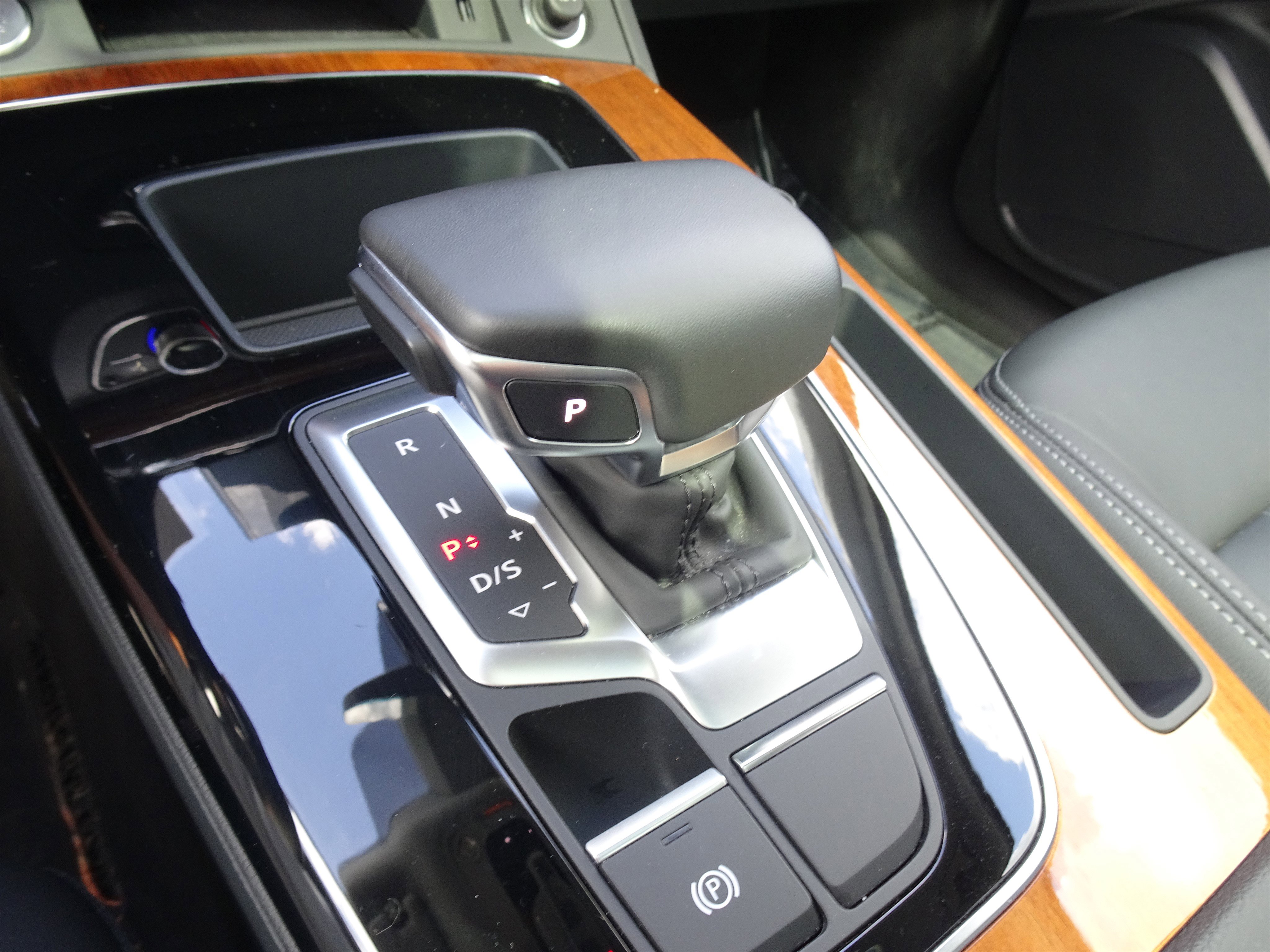 Certified 2023 Audi Q5 2.0T Premium w/ Convenience Package AWD/4WD image 13