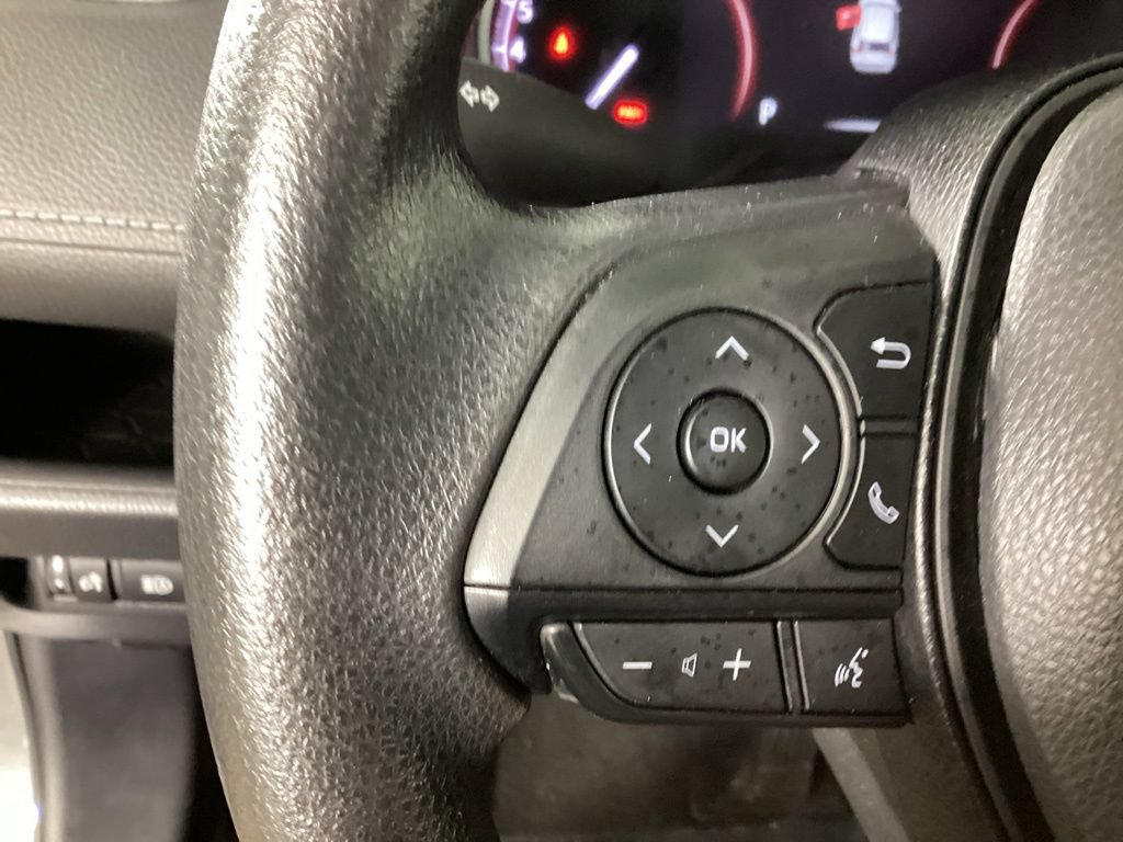 Used 2024 Toyota RAV4 XLE AWD/4WD image 19