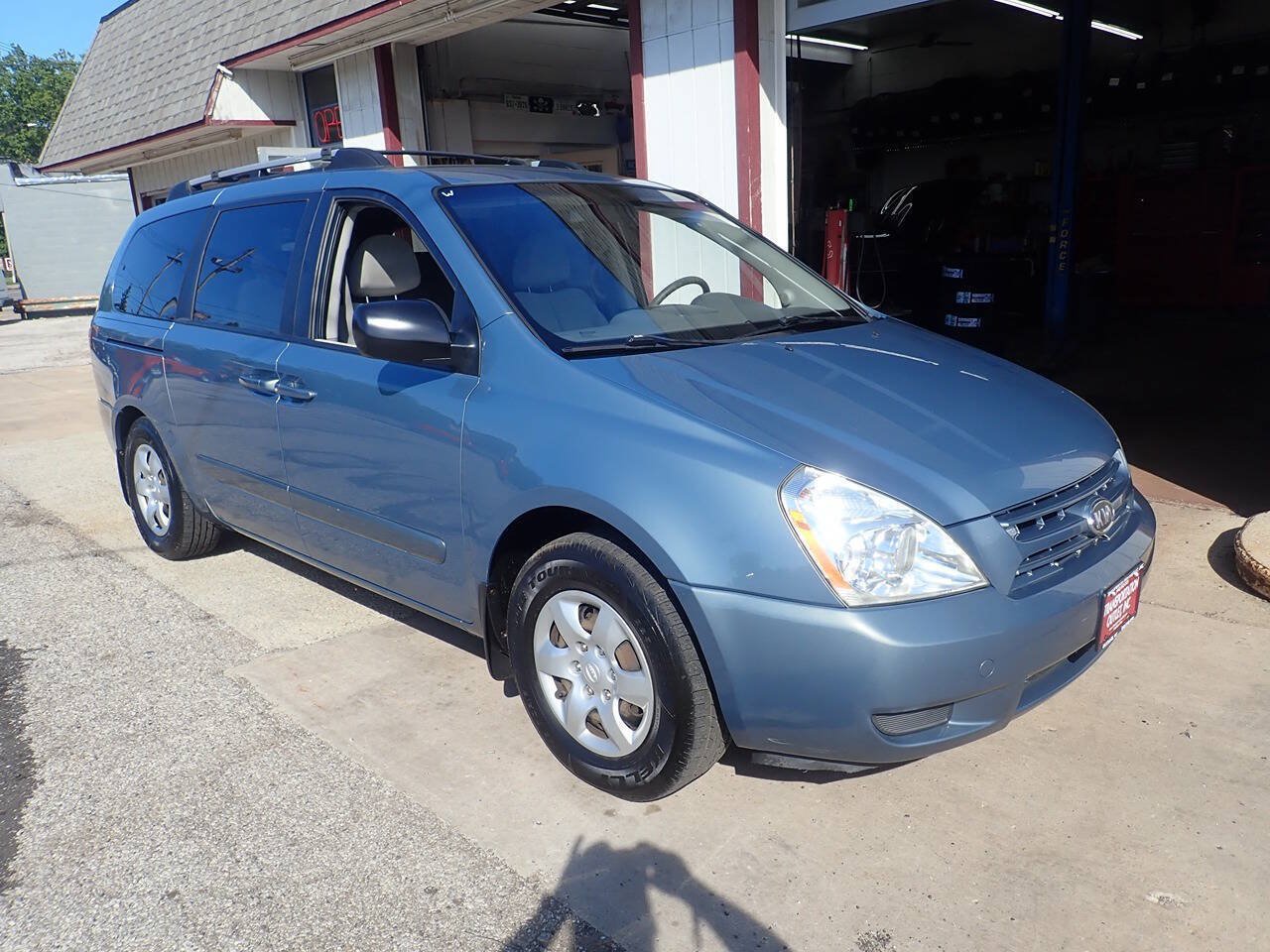 Used 2008 Kia Sedona LX FWD image 26