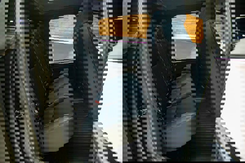 Used 2024 Tesla Cybertruck AWD Crew Cab image 10