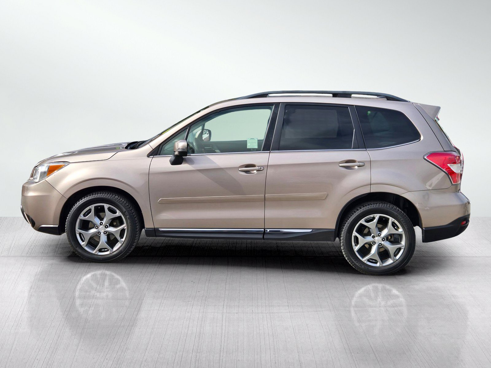 Used 2015 Subaru Forester 2.5i Touring AWD/4WD image 7