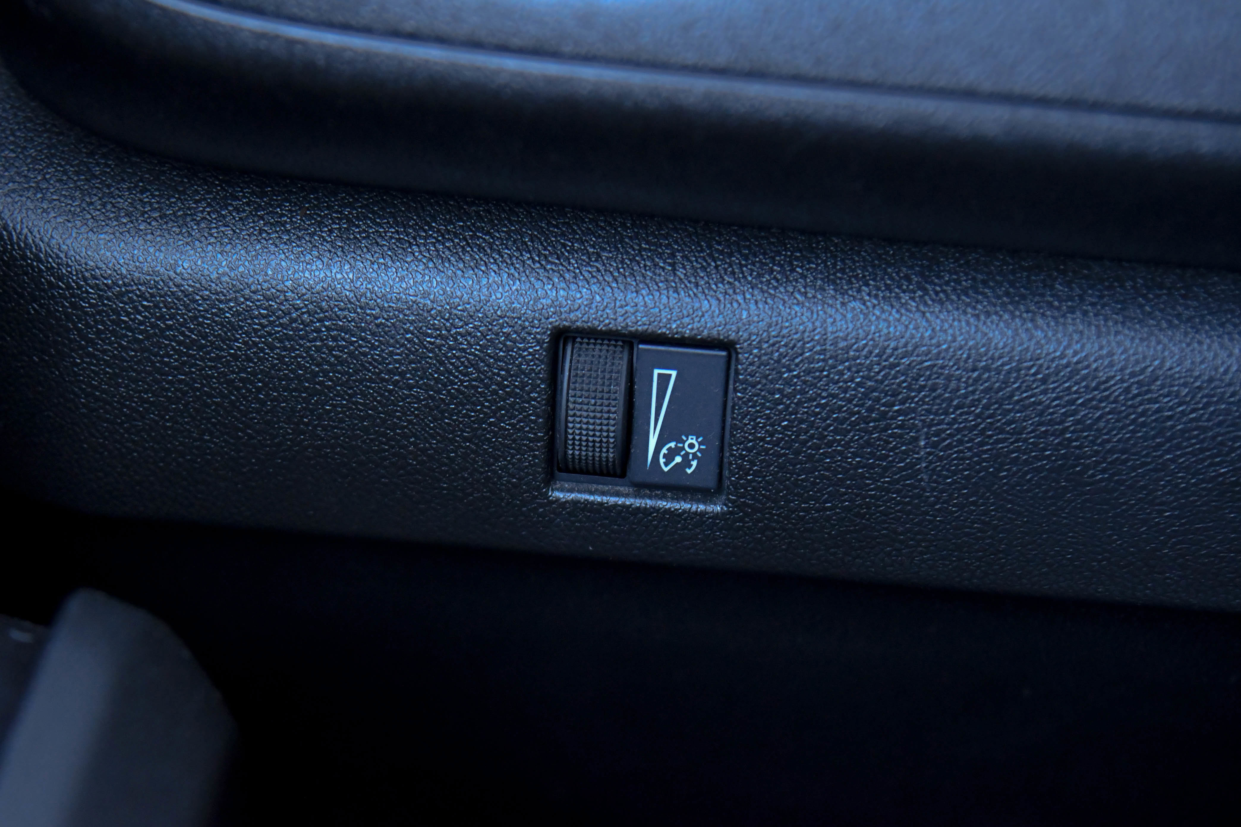 Used 2023 Chevrolet Colorado W/T image 34