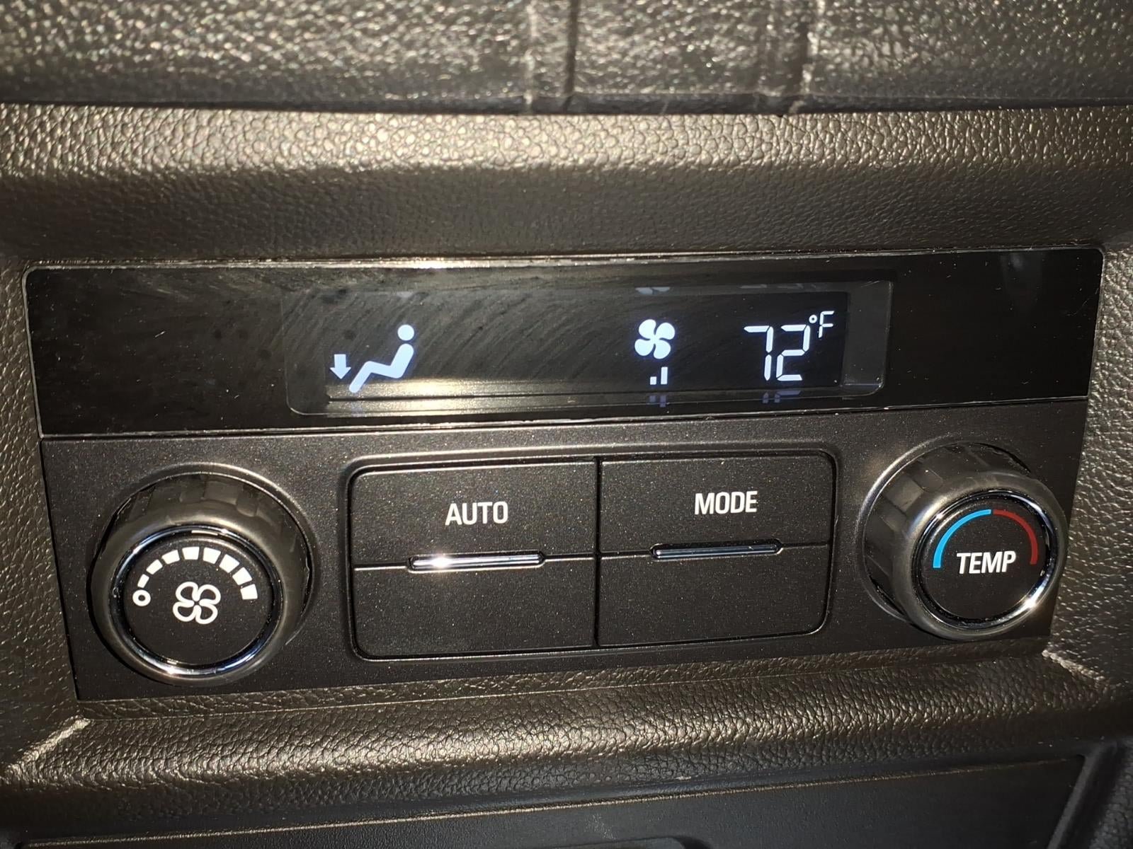 Used 2023 Chevrolet Traverse LT AWD/4WD image 10