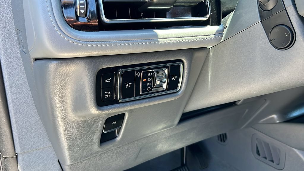 Certified 2023 Lincoln Nautilus Reserve w/ Equipment Group 201A AWD/4WD image 14