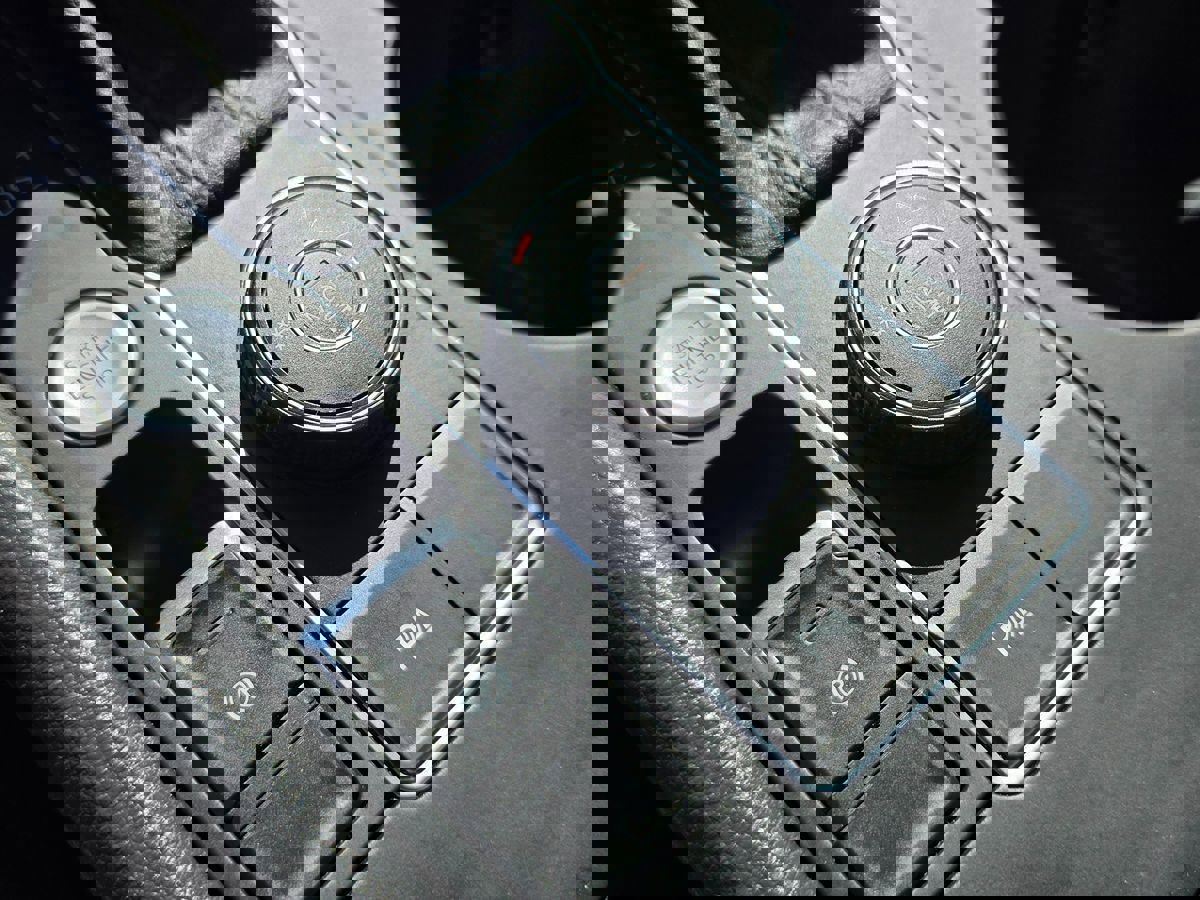 Used 2021 Volkswagen Atlas SE image 42