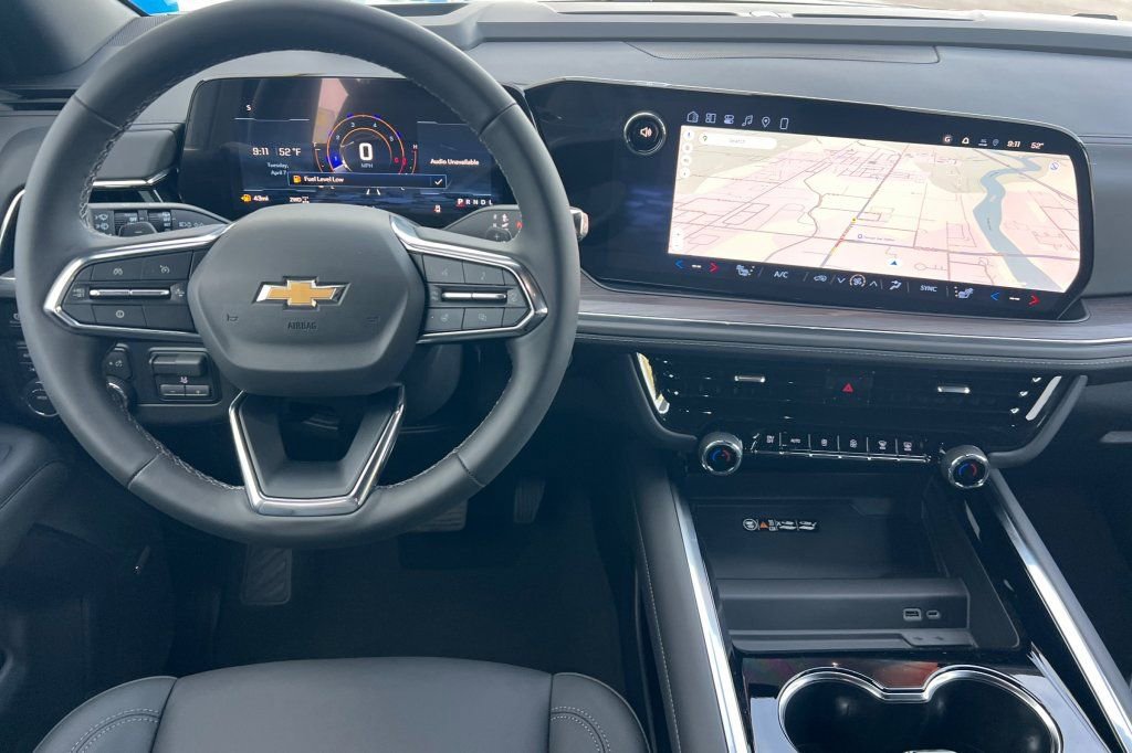 New 2026 Chevrolet Suburban LT image 11