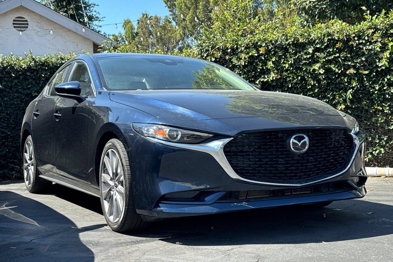 Used 2021 MAZDA MAZDA3 s FWD image 2