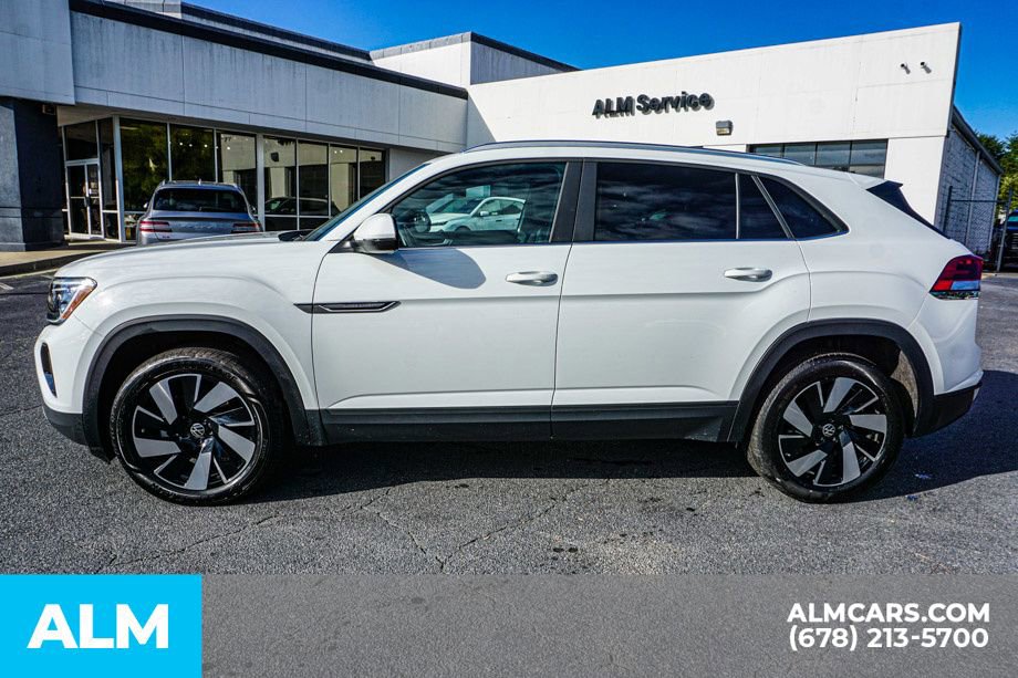 Used 2024 Volkswagen Atlas Cross Sport SE image 7